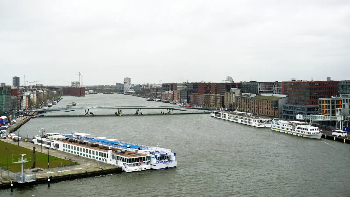 Vue sur une partie du port d'Amsterdam