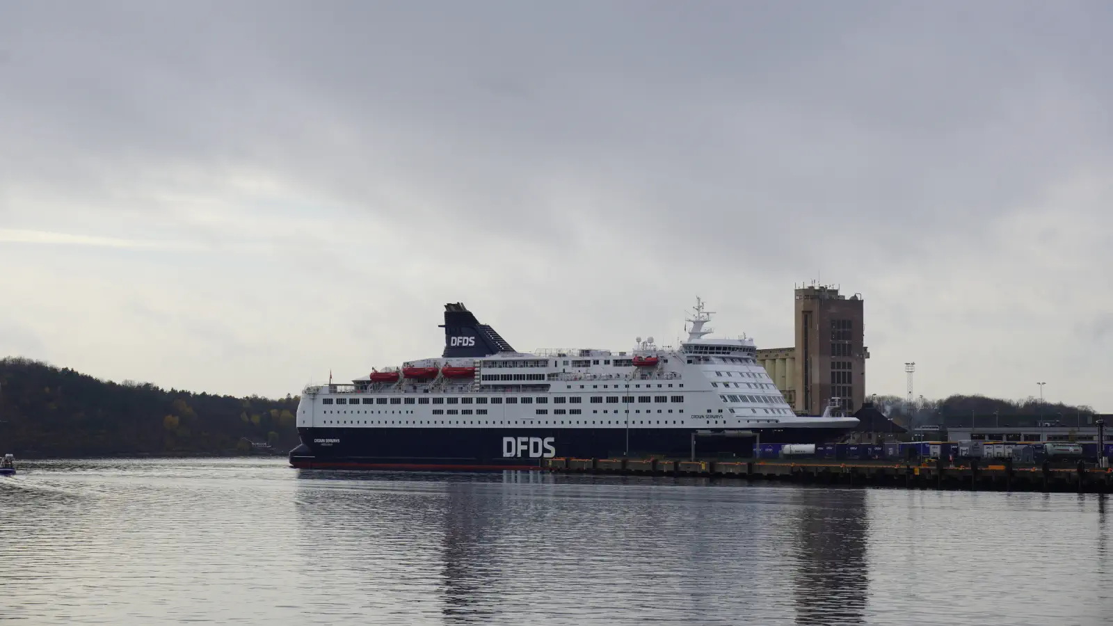 DFDS Ferry Crown Seaways dans le port de ferry d'Oslo.