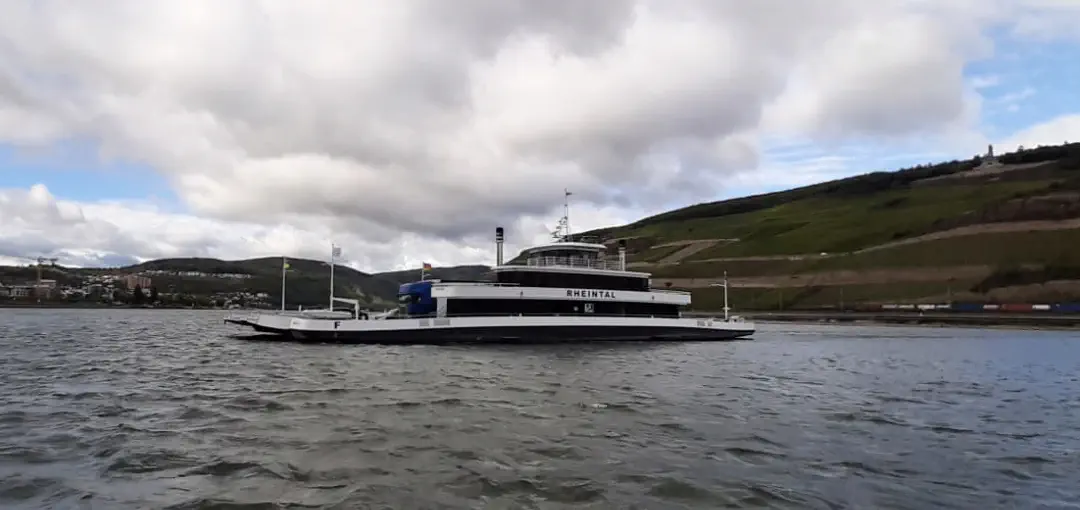Bac sur le Rhin Bingen - Rüdesheim