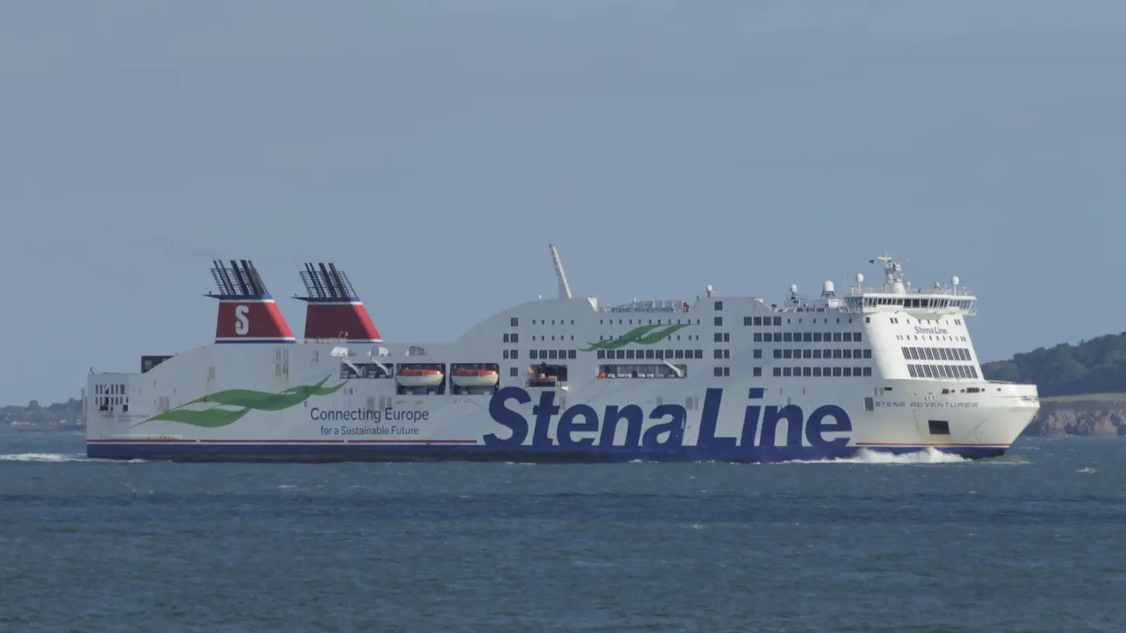 Le Stena Adveturer est utilisé sur la liaison en ferry entre Holyhead en Angleterre et Dublin en Irlande.