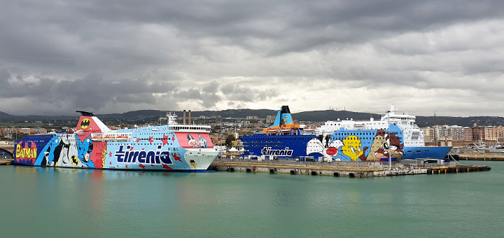 La Méditerranée Ferries Tirrenia Nuraghes et Moby Dada