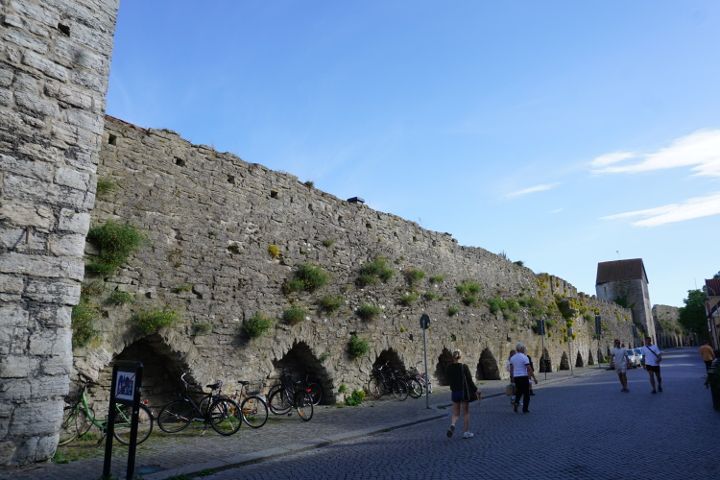 Une partie des remparts historiques de Visby.